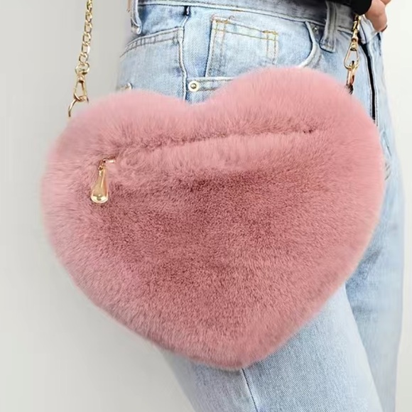 Handbags - Heart Shaped Blush Pink Fur Crossbody